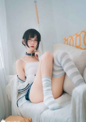 精品少妇一区二区三区蓝牛_4K迅雷电影在线