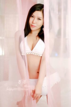 免费的美女在线视频_1080影视在线观看