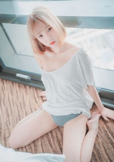 白嫩少妇大战黑人_剧情片在线播放