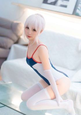 日本又黄又大又色爽的毛片_十万网红美女美酱